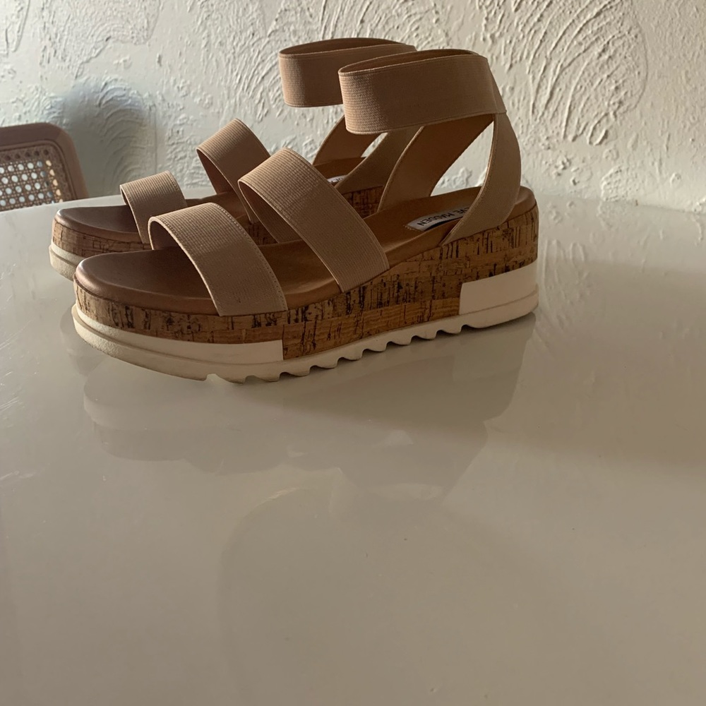 Steve Madden platform wedge